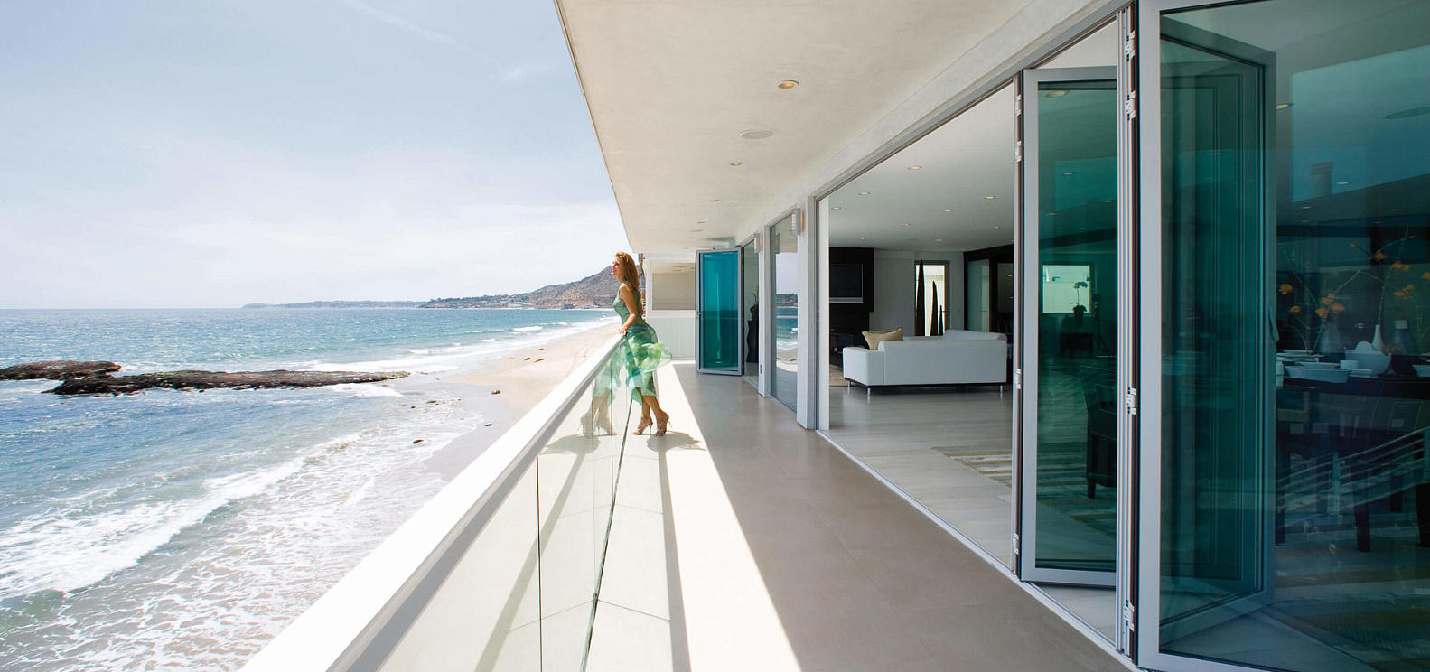 Стеклянные складные  двери SL 45 Solarlux