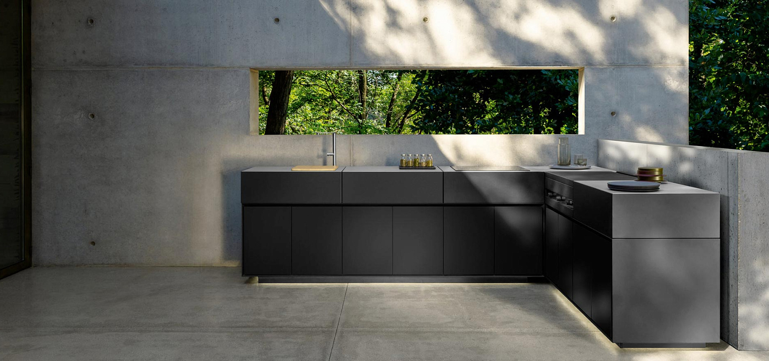 Угловое основание TIKAL