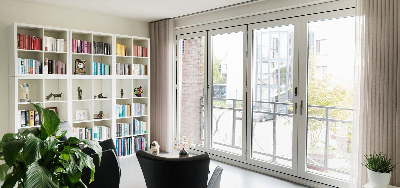 Стеклянные складные двери Combiline Solarlux